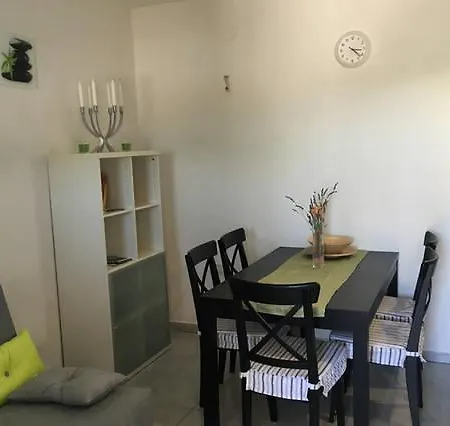 Small Summer House Arpa